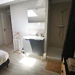 Toulouse, Bourse And Comfortable Family
