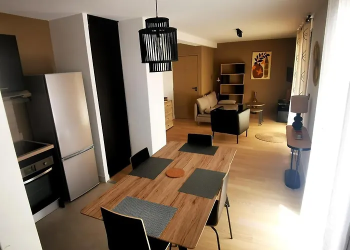 Апартаменты Toulouse, Bourse And Comfortable Family Тулуза